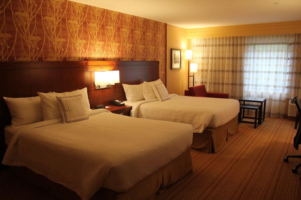 คอร์ตยาร์ด โอนีออนตา โออปเปอร์สทาวน์ แอเรีย Hotel ภายนอก รูปภาพ