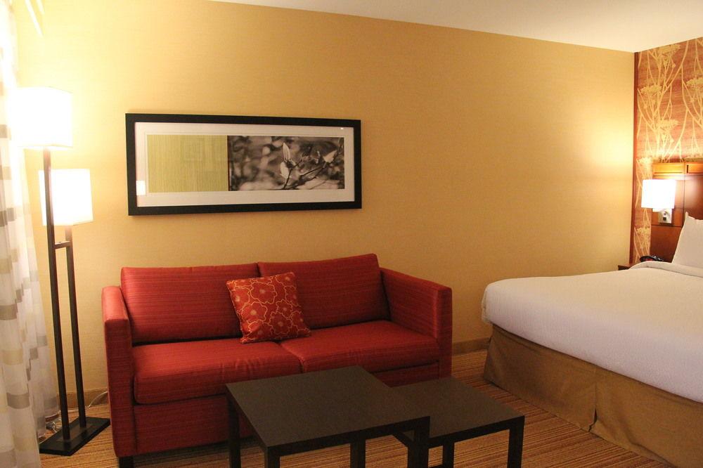 คอร์ตยาร์ด โอนีออนตา โออปเปอร์สทาวน์ แอเรีย Hotel ภายนอก รูปภาพ