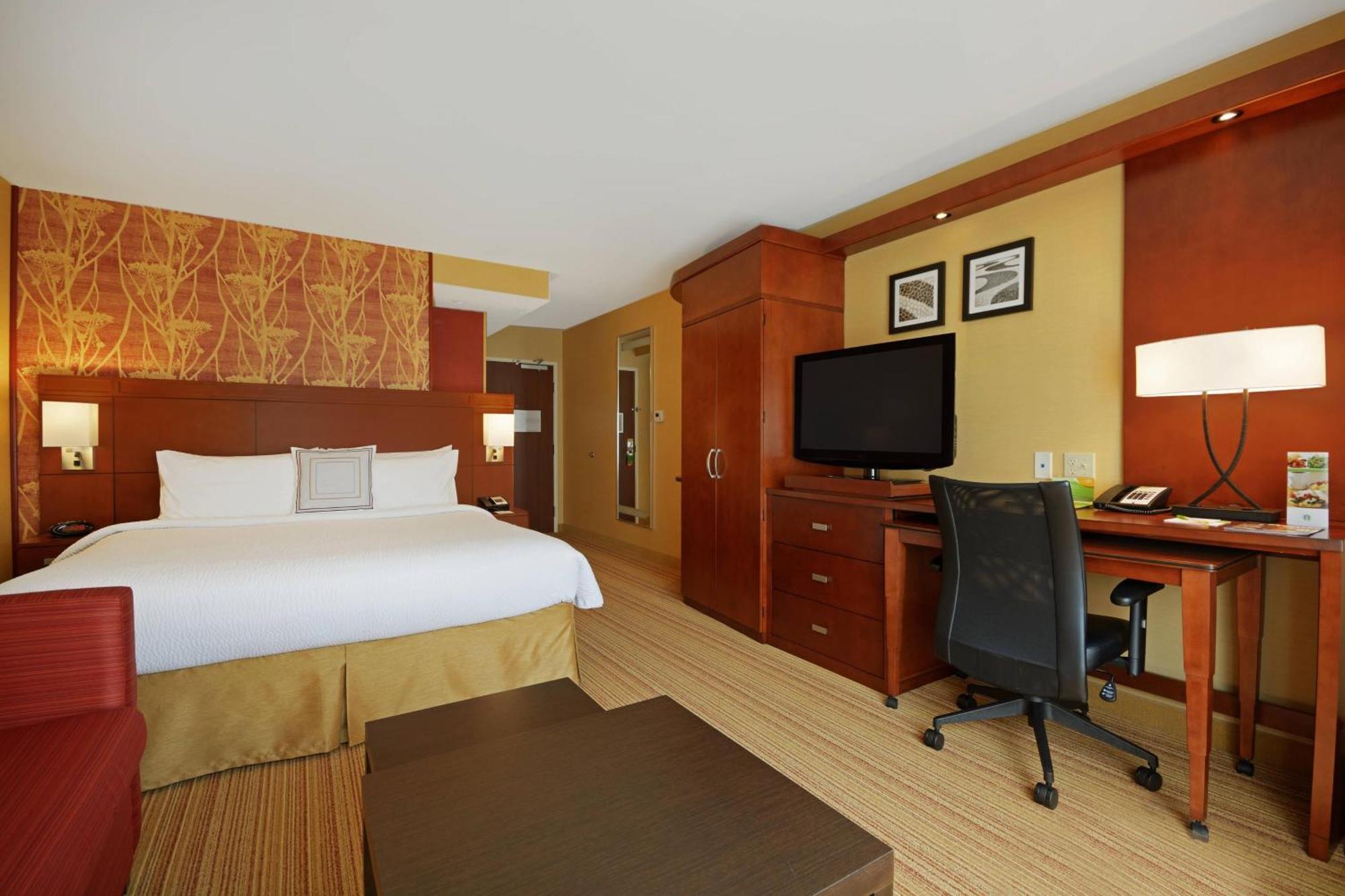 คอร์ตยาร์ด โอนีออนตา โออปเปอร์สทาวน์ แอเรีย Hotel ภายนอก รูปภาพ